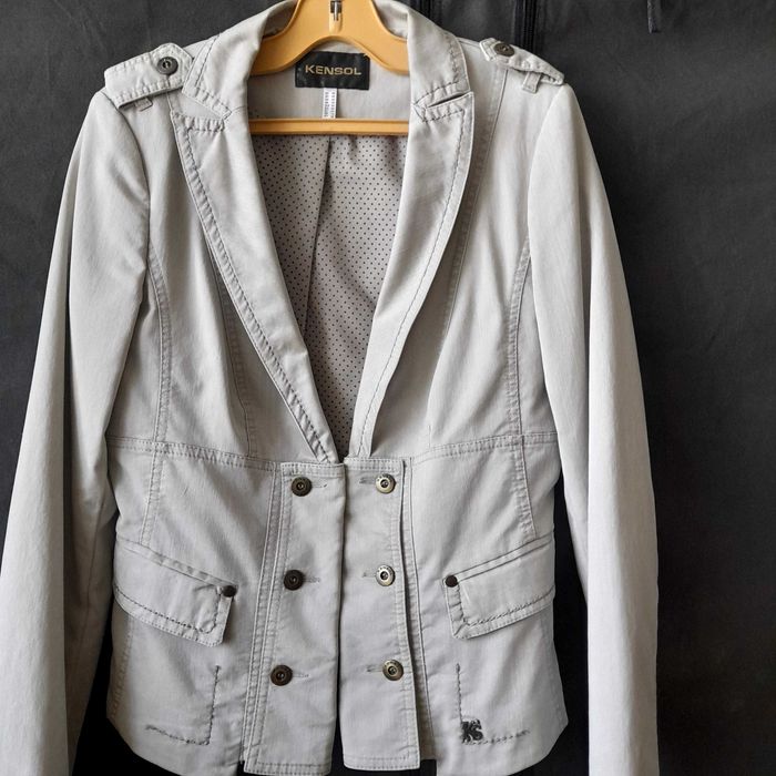 Дамски  костюм на Кенсол