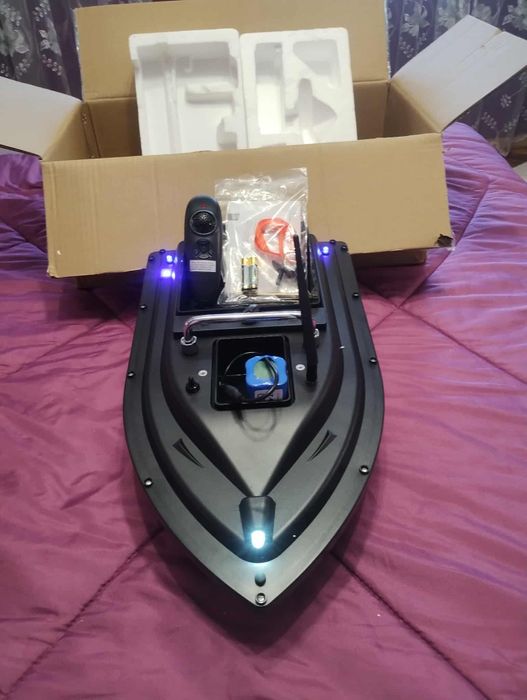 Лодка за захранка