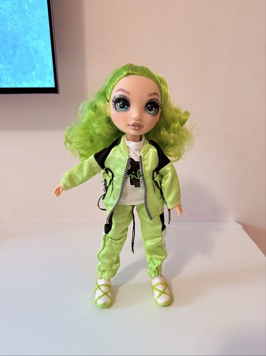 Кукла Rainbow High Fashion Doll – Jade Hunter