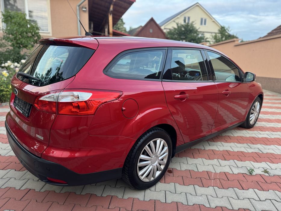 FORD Focus 2013 — imagine 3