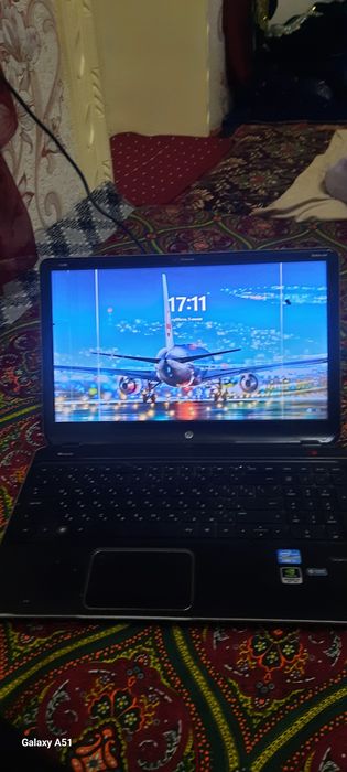 Hp povilon 200 dollar