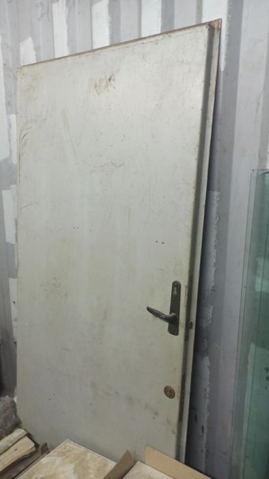 Дверь металлическая