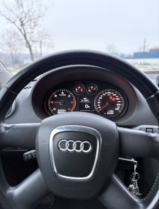Audi A3.