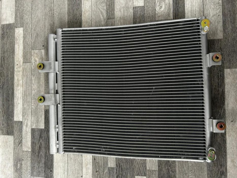 Продам радиатор кондиционера