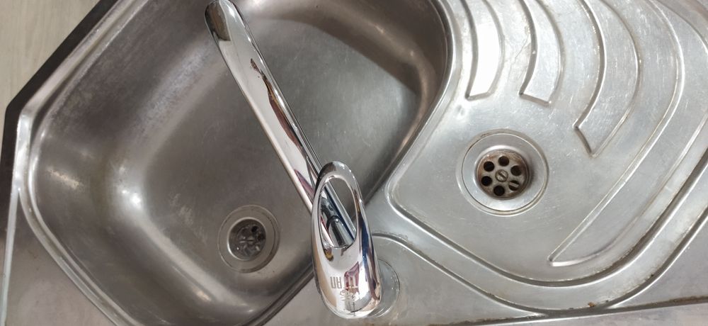 Раковина нержавеющая.