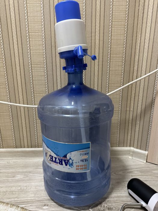 Продам бутыль с помпой