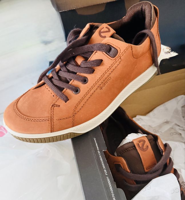 Adidasi barbati diferite modele..!