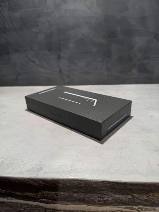 ЧИСТО НОВ! Samsung Galaxy S25 Ultra SilverBlue 256 GB