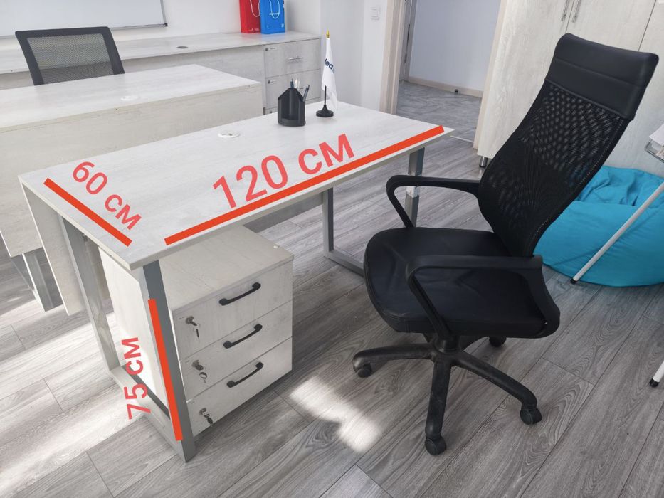 Столы с тумбами