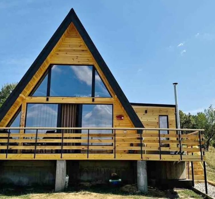 Vând cabane din lemn cu izolație