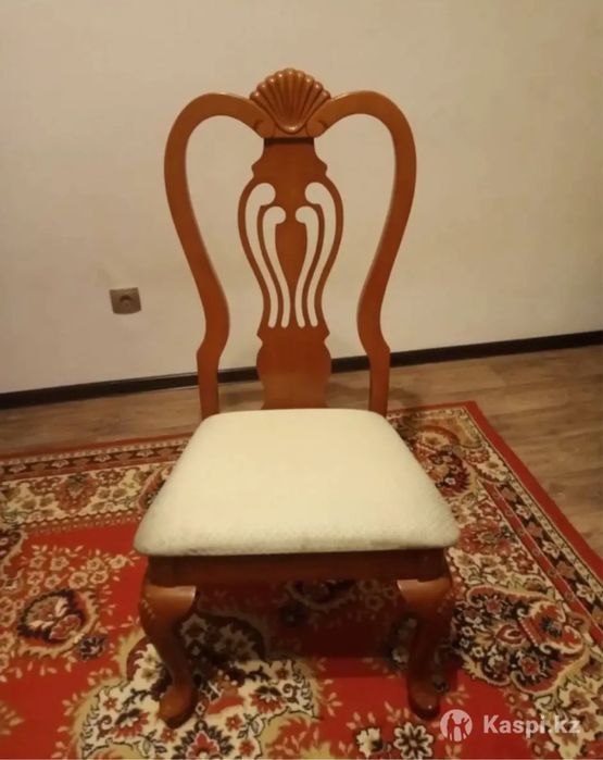 Кухонный стол