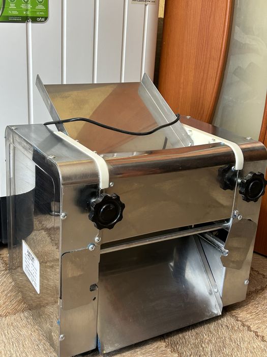 Тестораскаточный аппарат