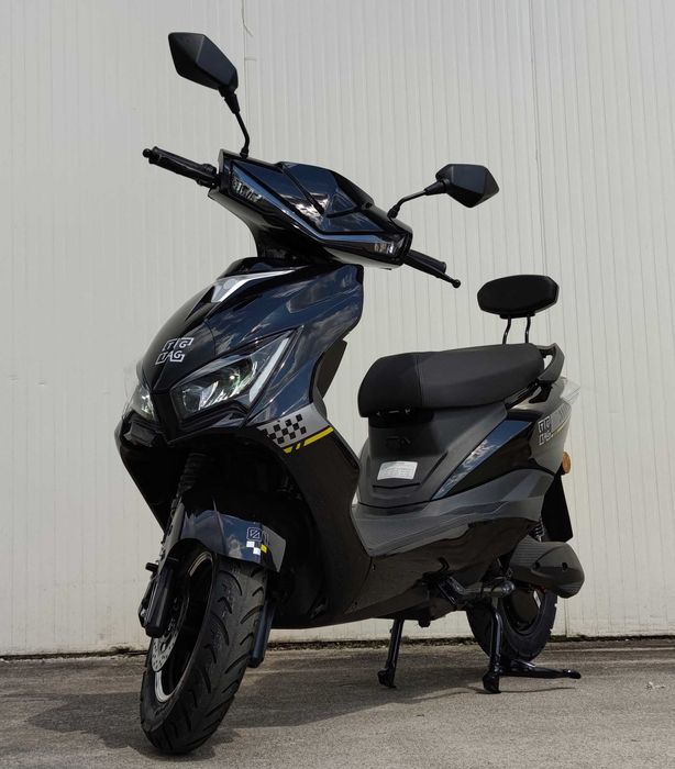Електрически скутер модел ZG-S 2000W двигател с документи за КАТ черен