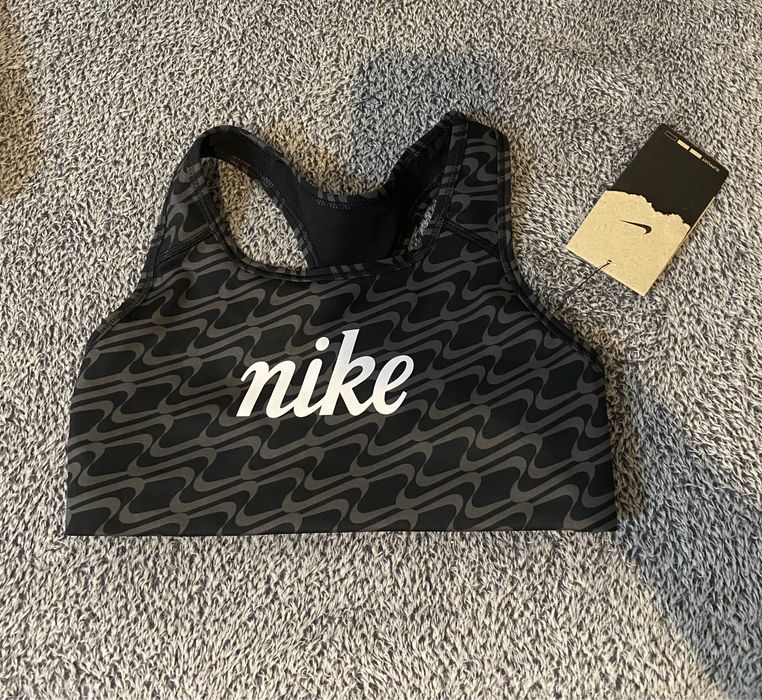 Оригинално ново спортно бюстие найк nike xs