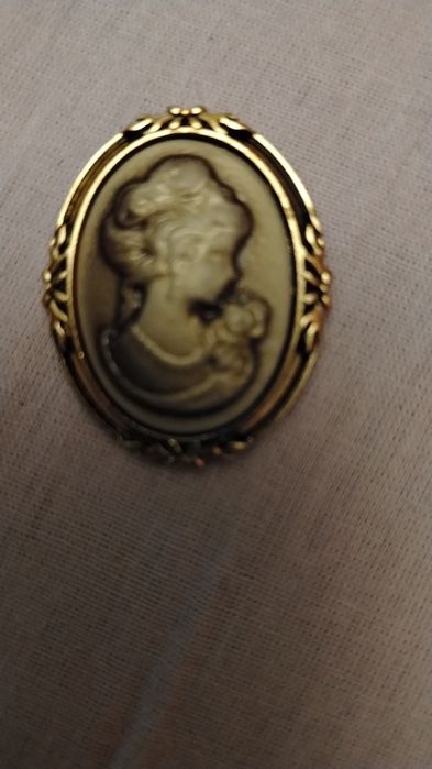 Брошь  элитная  4,5 см под винтаж