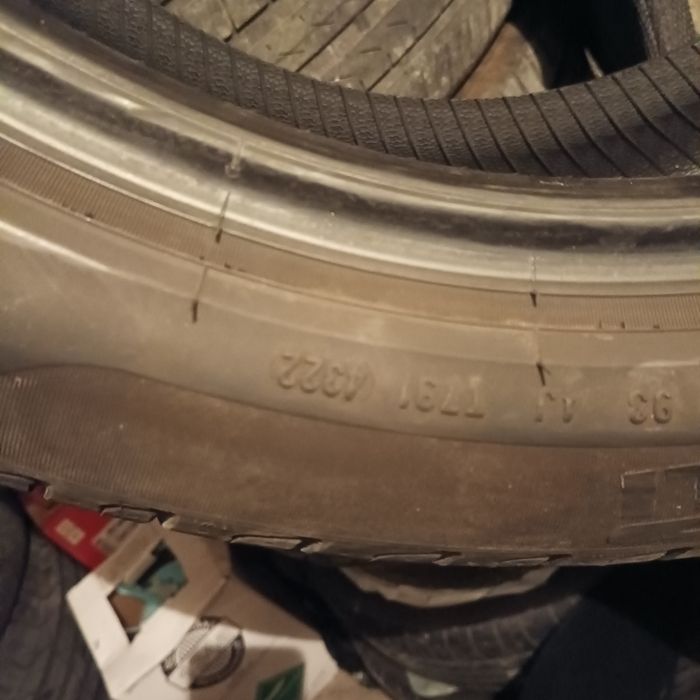 Летни гуми 245/45/18-2 броя 70 лева