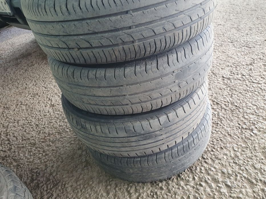 Продаю летние шины комплект