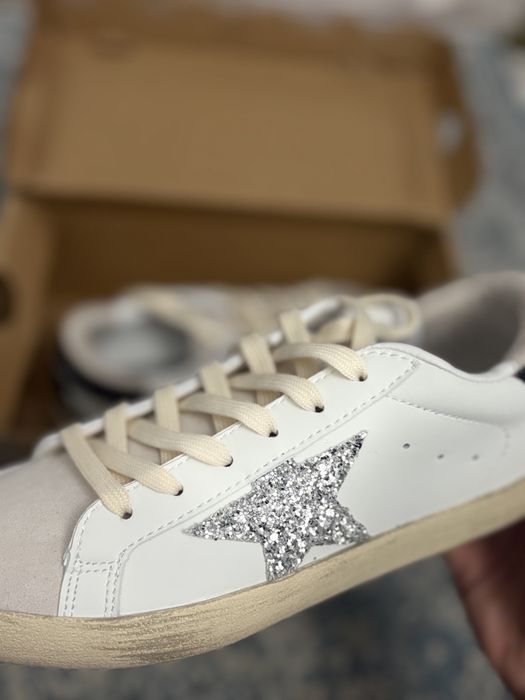 Adidasi Golden Goose noi marimea 38