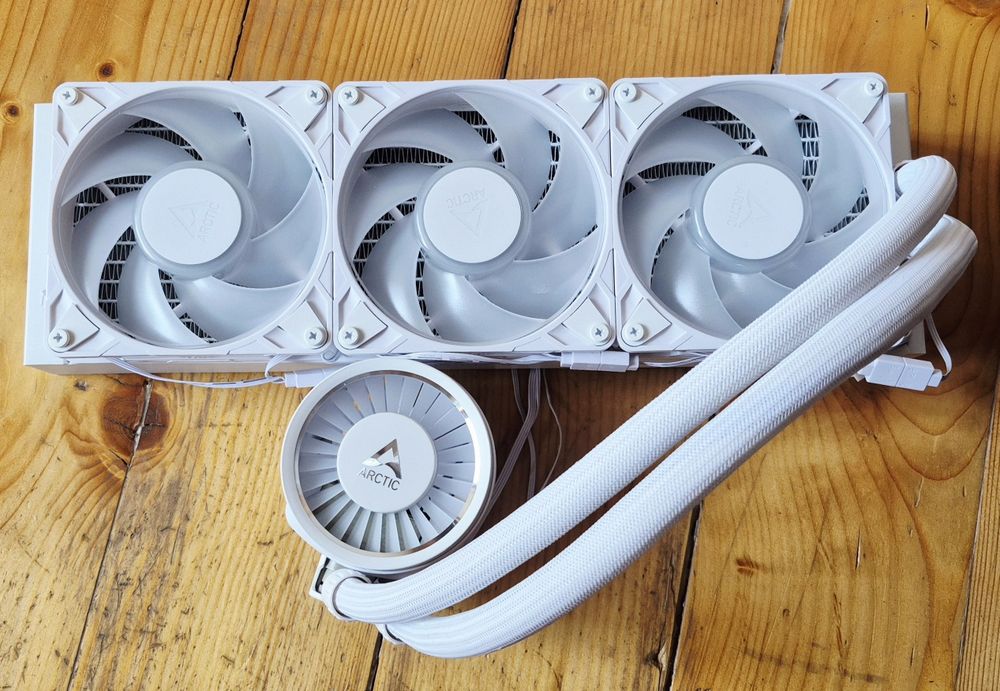 Racire lichid ARCTIC Liquid Freezer III Pro AIO 360mm A RGB