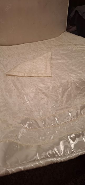 Жана покрывало, усталмаган