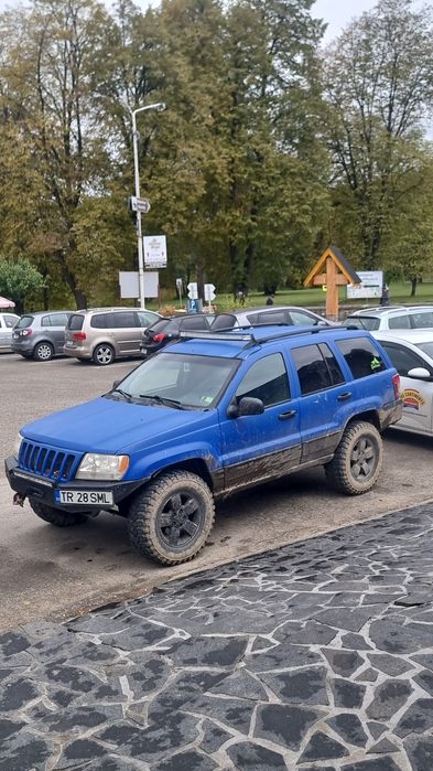Vând jeep grand cherokee 2.7