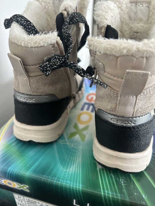 Ботинка Geox, кросы puma,reima сандали.