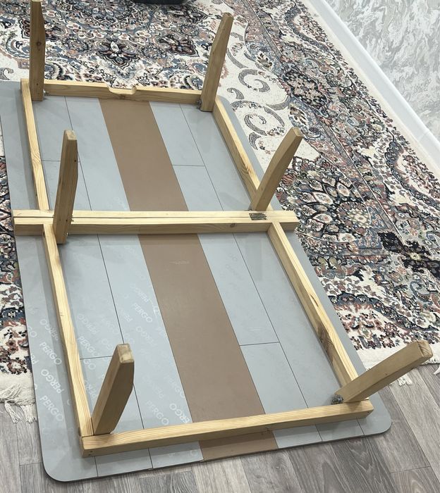 Срочно продаю стол