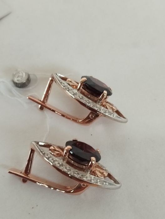 Руски златни обеци с гранати