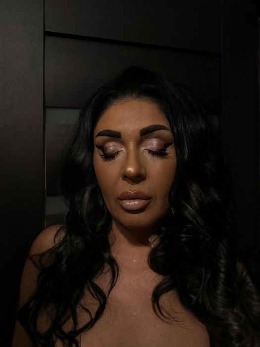 Make-up by evellinn slt