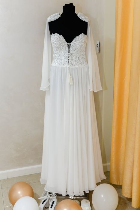 Vând rochie de mireasă