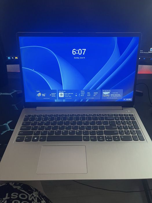 Laptop Lenovo IdeaPad - Intel i5 Gen 11, 8GB RAM, 256GB SSD NVMe - Perfect pentru Office / Facultate