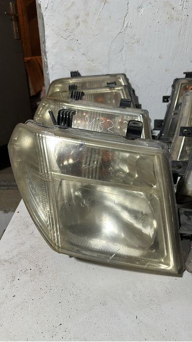Фары на Nissan Pathfinder  r51