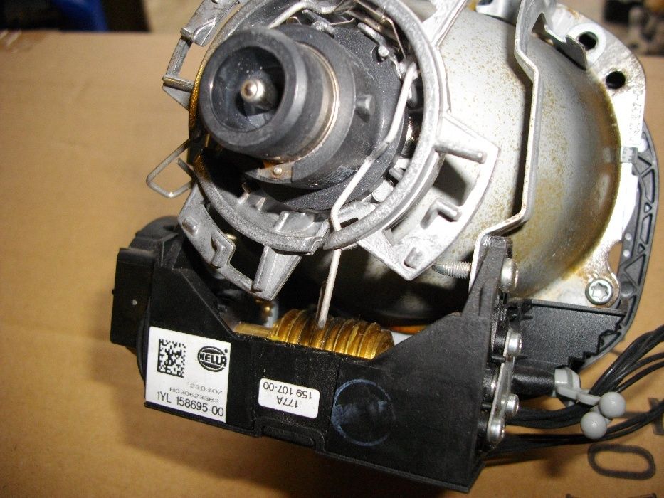 5DV009000-00 HELLA НОВИ оригинални баласти за D1S