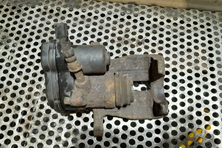 Etrier spate dreapta Audi A5 8T
