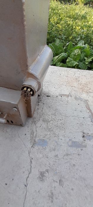 Atapleniy katyol skarasnoy sotiladi.