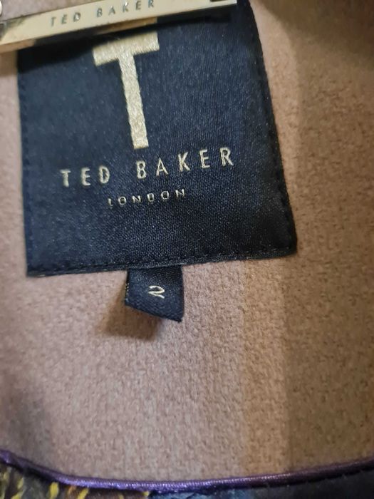 Ted Baker страхотен цвят палто