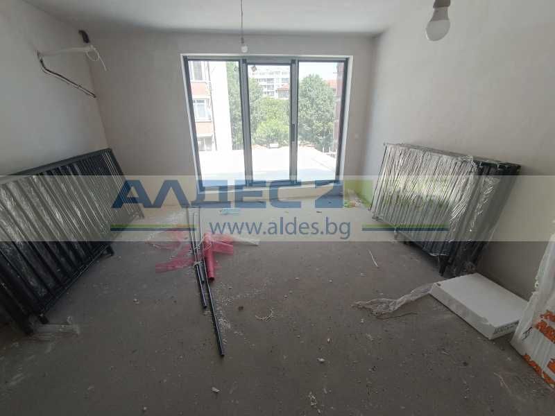 Продава се Двустаен апартамент в София, Банишора - 57 кв.м за 2597 €/кв.м - Снимка #2