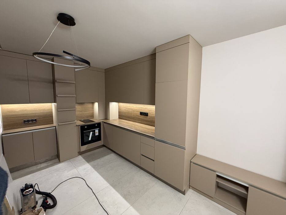 Сглобяване и монтаж на мебели