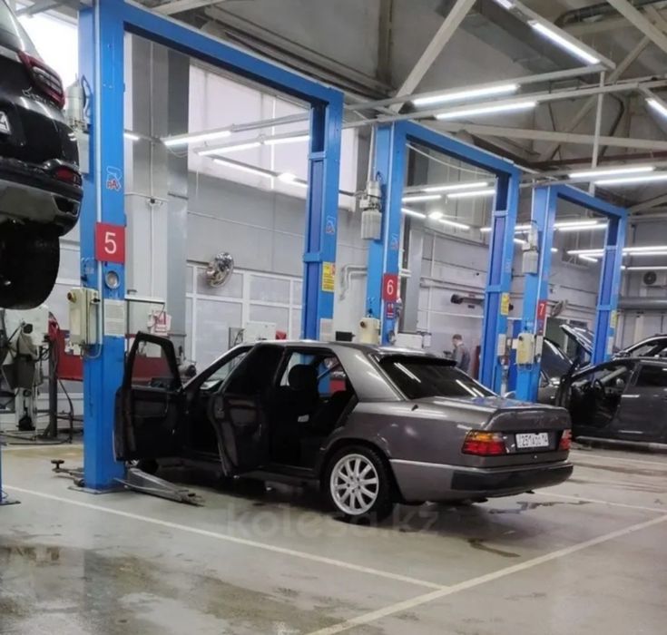 Продам Мерседес 124 Е260