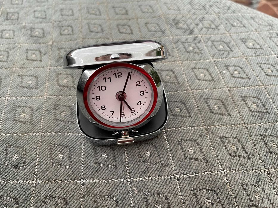 Часы карманные, настольные