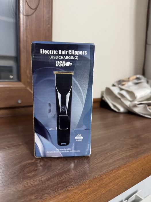 Электрическая бритва комплект