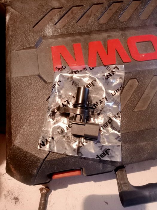 Продам датчик положения распредвала