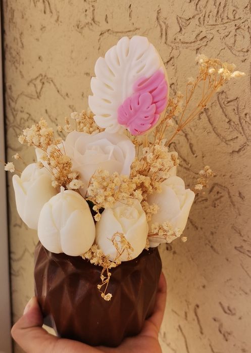 Кашпи с декорация