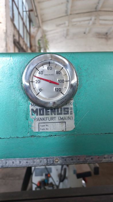 малка студена преса с размери дължина 900 мм.ширина 500 мм.