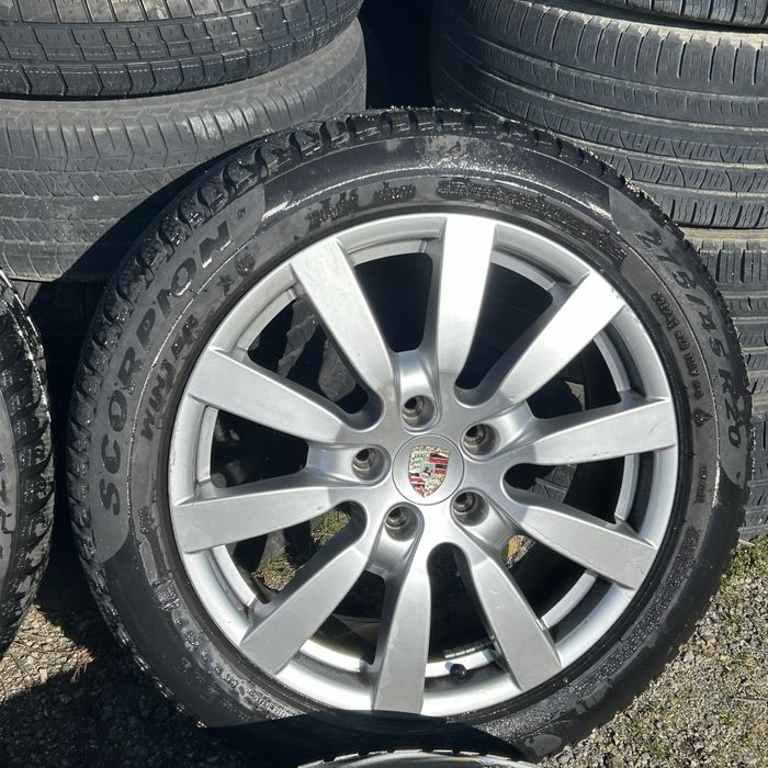 5x130 / 71.6 / 275/45/20 / Cayenne гуми с джанти