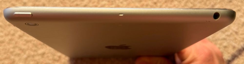iPad mini 2 (16GB) – Сребрист/Бял / Запазен.