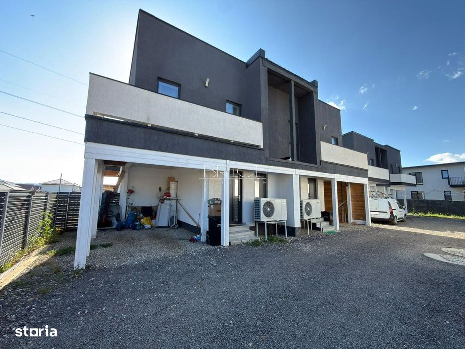 Casa, 90mp, 3 camere, 3 bai, cu Garaj si Curte