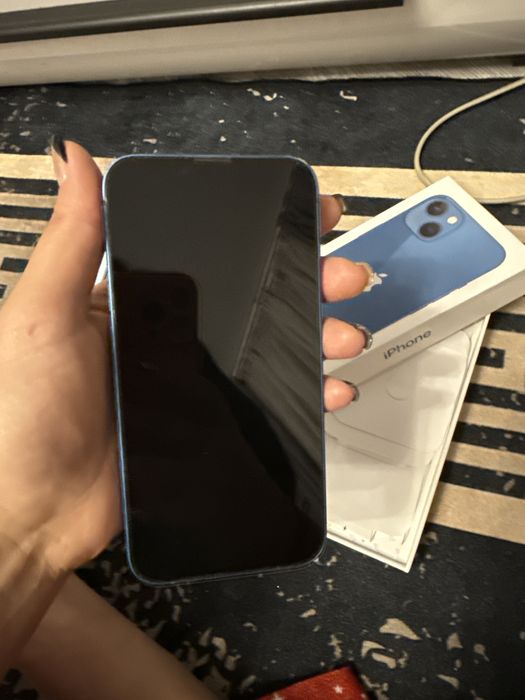 iPhone 13 в идеальном состоянии