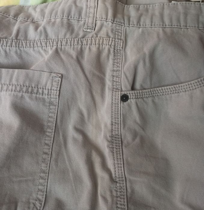 Pantaloni cargo noi,de damă,mărimea 44, c&a. Transport 5 lei