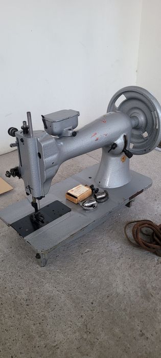 Швейная машина 23 класс новий